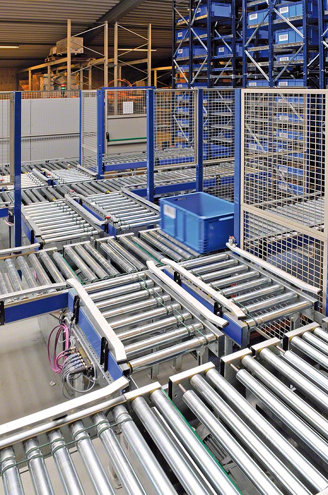 Conveyors systems for boxes