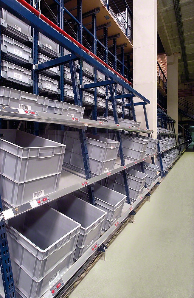 Carton live storage