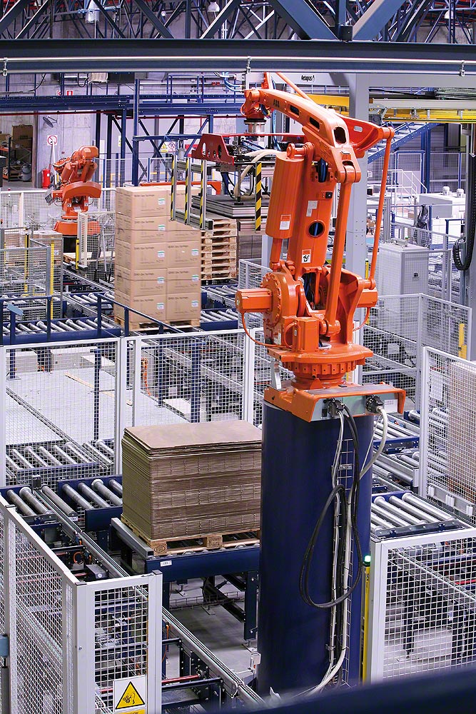 Conveyor system for pallets